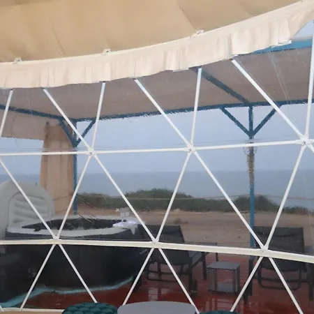 אוהל מפואר Domes At The *