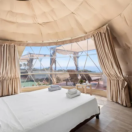 Domes At The Campismo de Luxo