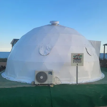Cort de lux Domes At The Maroni